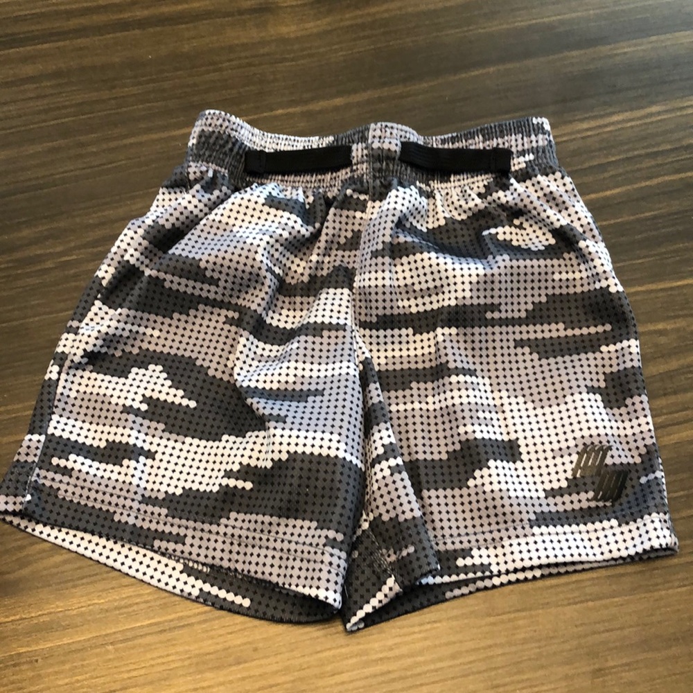Camouflage Athletic Shorts Size 2T